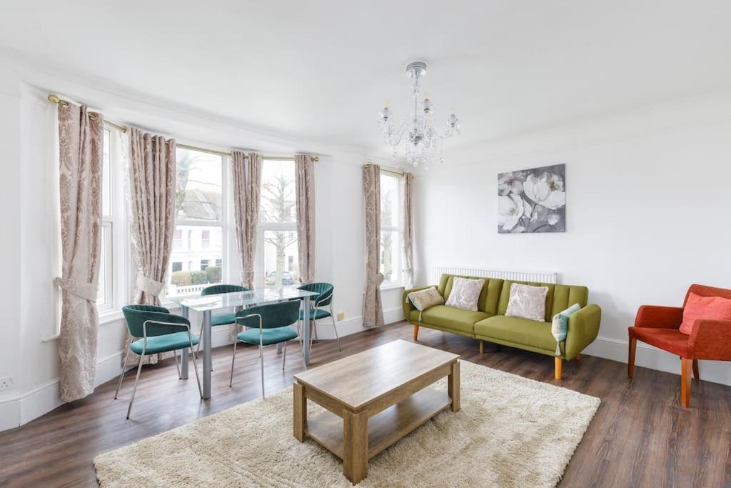 Charming 2 Bedroom Flat In Central Hove With Free Parking Exteriör bild