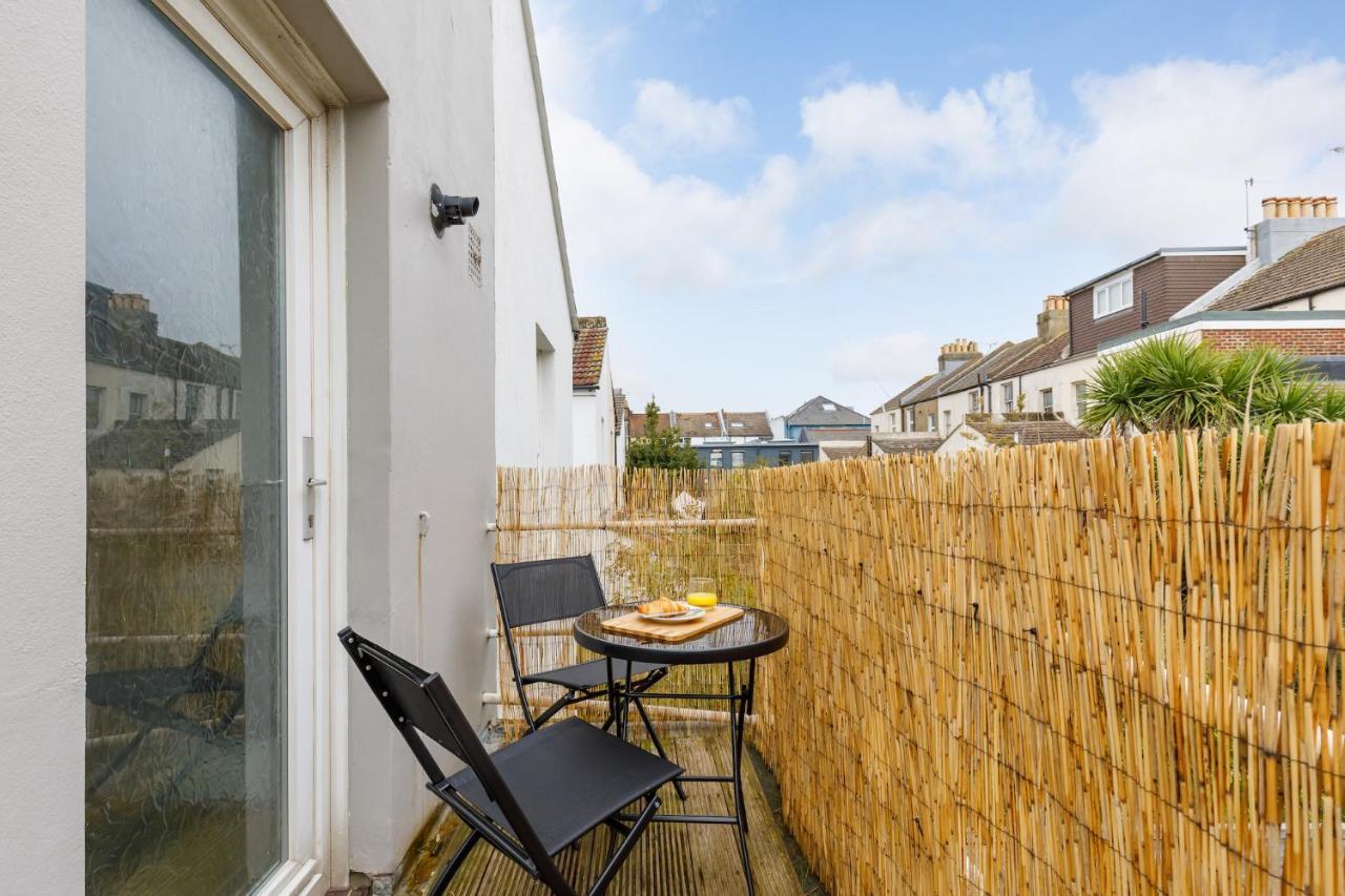 Charming 2 Bedroom Flat In Central Hove With Free Parking Exteriör bild